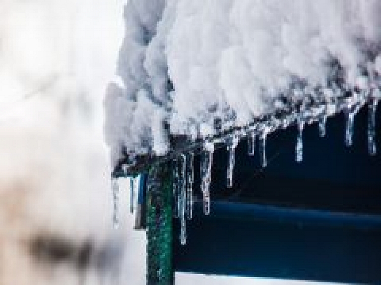 Neliels sals pieturēsies vēl dažas dienas, brīvdienās kļūs siltāks