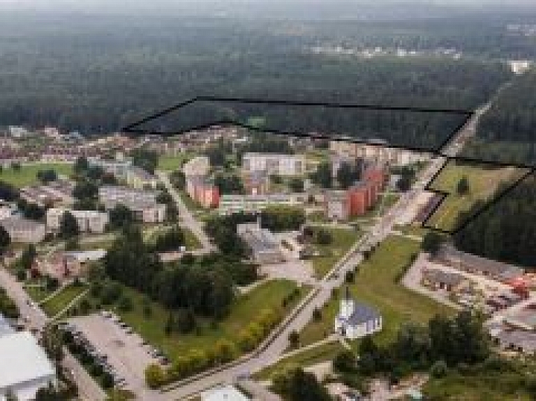 Ozolniekos vairāk nekā desmit hektāru teritorijā grib izbūvēt atpūtas parku