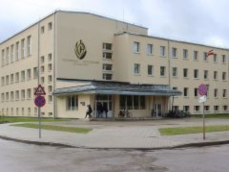 Plāno pārbūvi Valmieras Pārgaujas ģimnāzijā