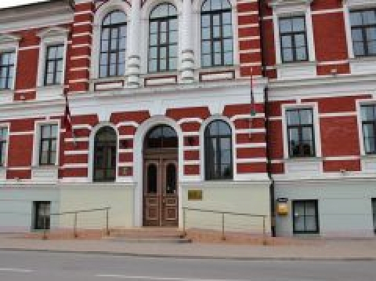 Būs iespējāms saņemt līdzfinansējumu vēsturisko ēku sakārtošanai
