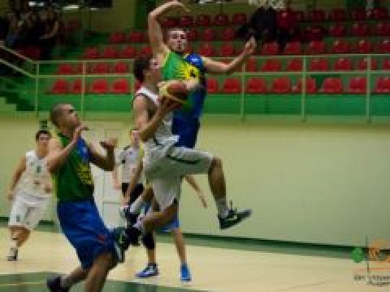 BK "Vidzemes Augstskola/Valmiera Glass"-2 piekāpjas LBL3 B grupas līderiem
