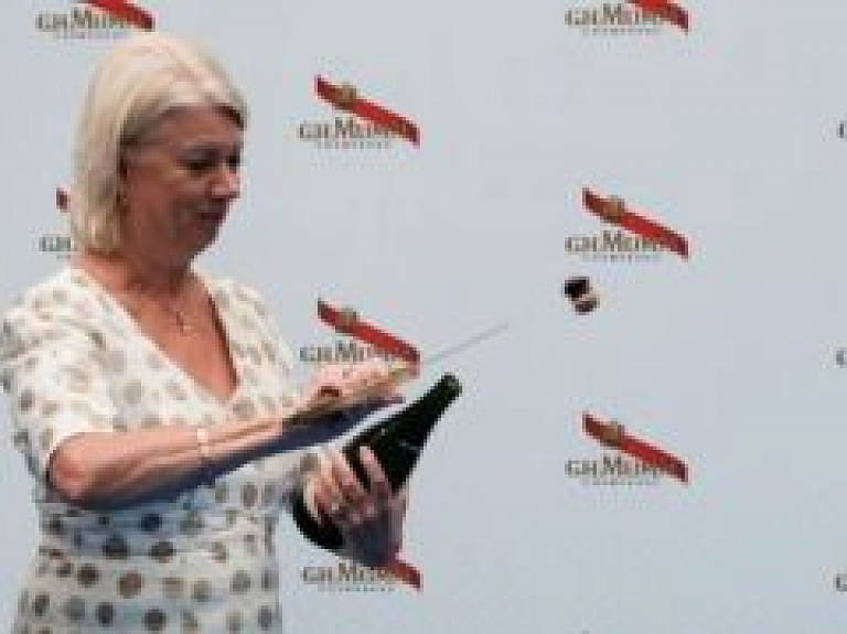 Jūrmalā atklāj gardēža piedzīvojuma nedēļu Dinner in the Sky