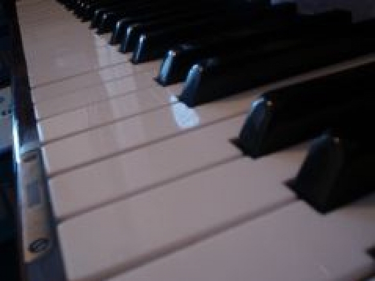 Jūrmalā uz Jomas ielas notiks klavieru spēlēšanas akcija