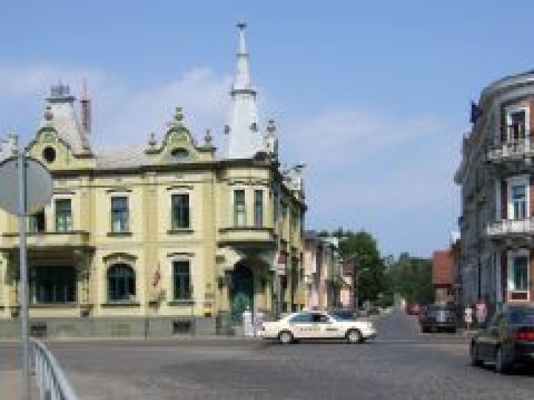 Par pārlieku "mīksto" tiesas spriedumu, aicina rīkot protestu