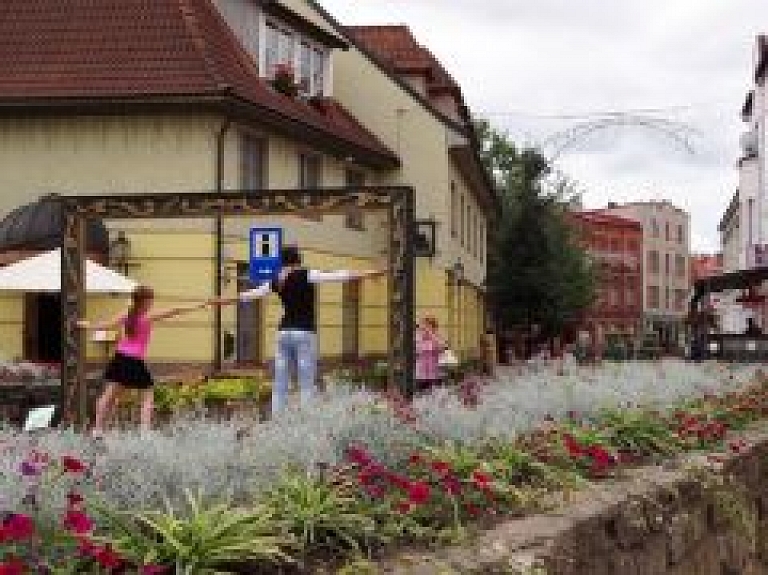 Pētījums: 2014.gadā būtiski pieaug ceļojumi ar nakšņošanu Latvijā