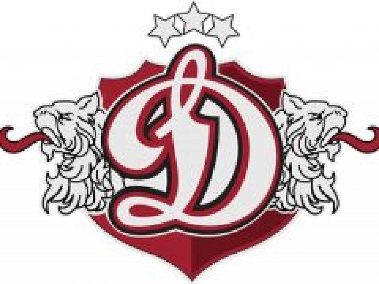 Rīgas "Dinamo" treniņnometnē Valmierā trenējas 33 hokejisti