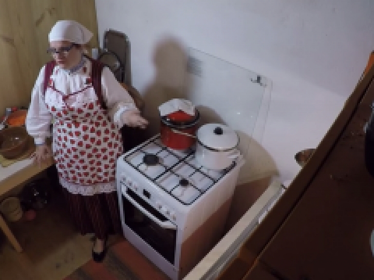 Skrundas TV: Gatavo Padures klēts saimnieces