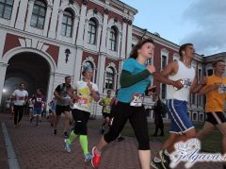 Jelgavas nakts pusmaratonā triumfē Višķers un Bahele