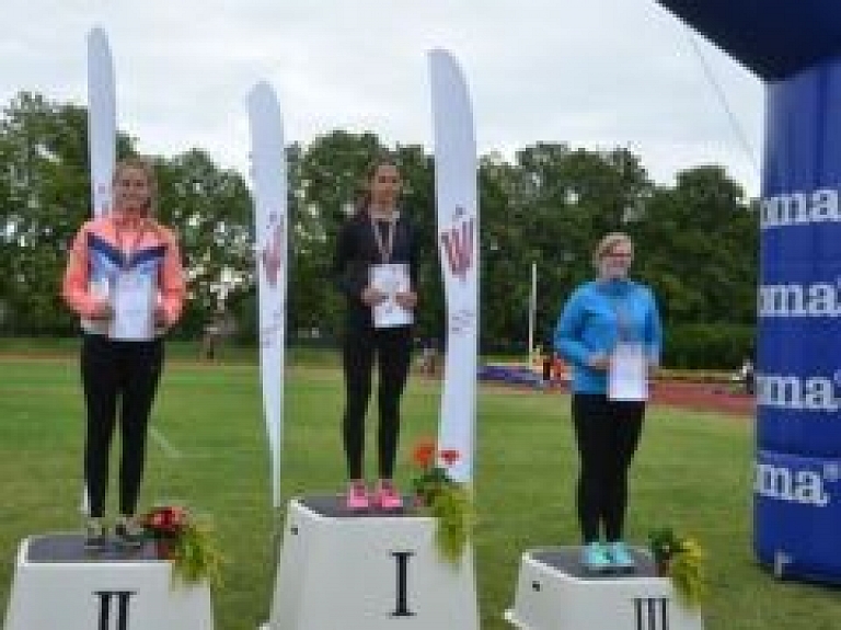 Aizvadīts Latvijas U-16 un U-20 čempionāts vieglatlētikā