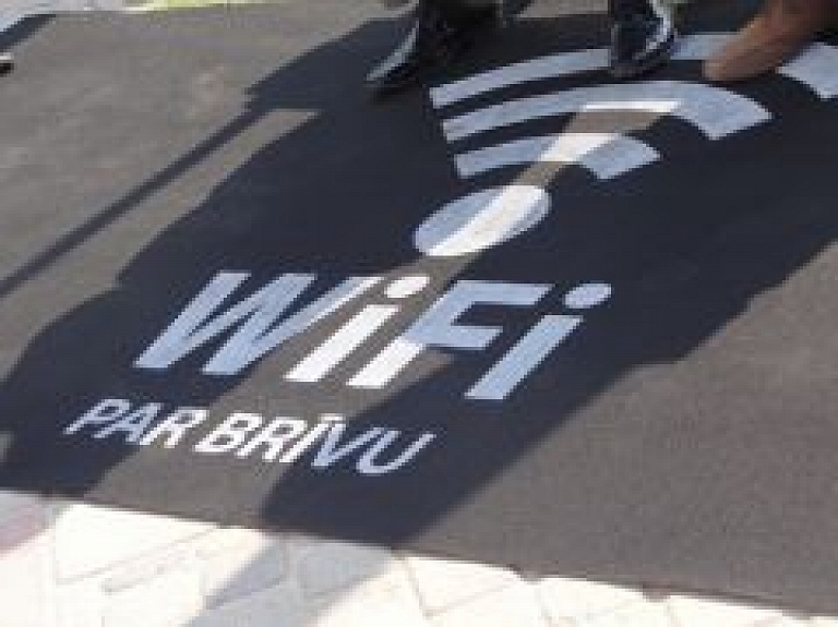 Rundālē izveidoti četri jauni publiskie interneta piekļuves punkti