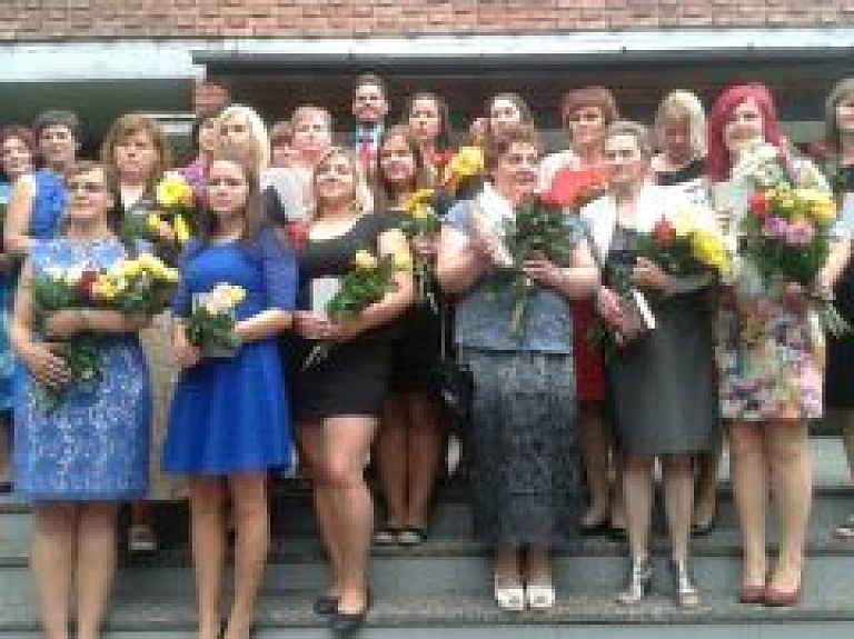 Izglītību medicīnā iegūst 37 Alojas novada iedzīvotāji