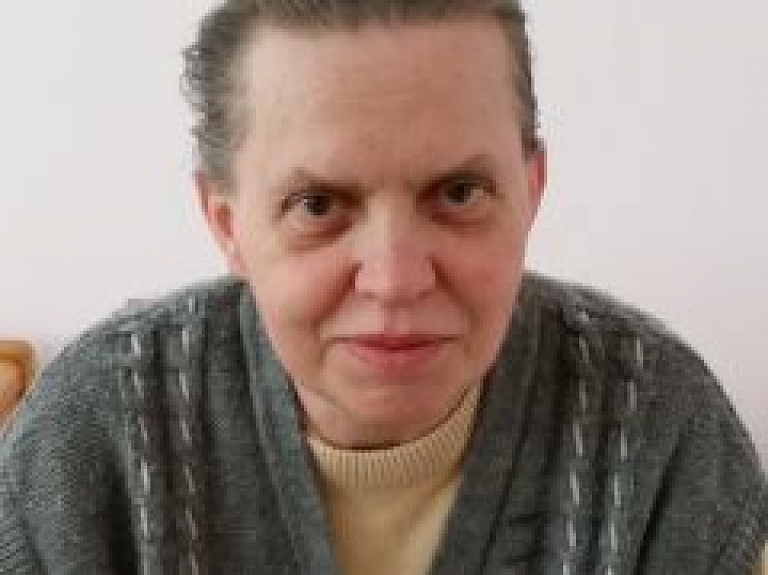 Valkas policija pateicas par palīdzību; sievietes identitāte noskaidrota