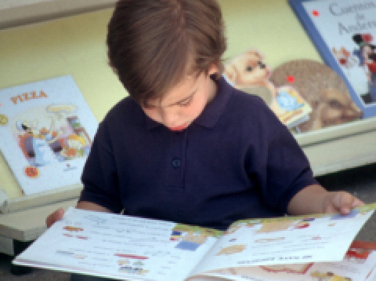 Ādažu bibliotēka aicina piedalīties "Bērnu, jauniešu un vecāku žūrijā"