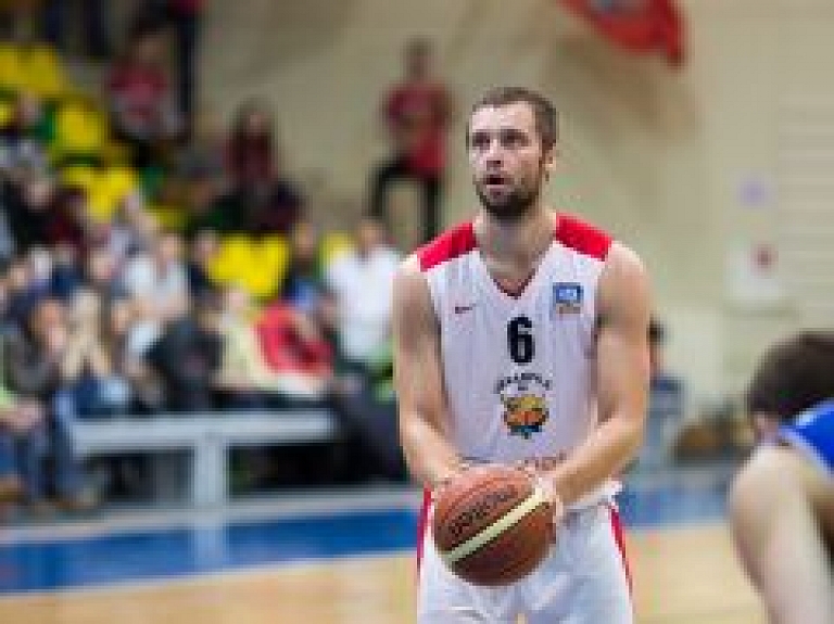 BK "Jēkabpils" pagarina līgumu ar Oskaru Virsi