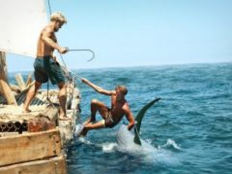 Kocēnos demonstrēs krāšņo norvēģu kino filmu "Kon – Tiki"