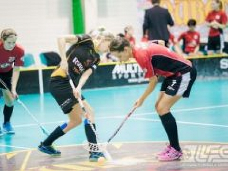 Kocēnu sporta namā gaidāma florbola spēlēm bagāta nedēļa