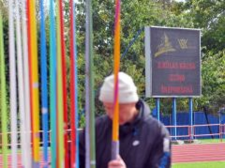 Daiņa Kūlas kausā šķēpmešanā uzvar pasaules junioru čempions Gatis Čakšs