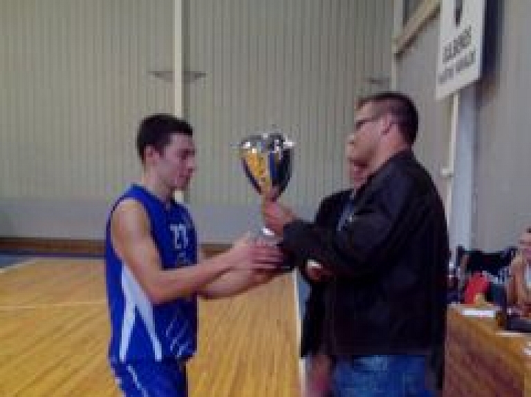 Basketbola klubs "Jelgava" triumfē Gulbenes kausa izcīņā