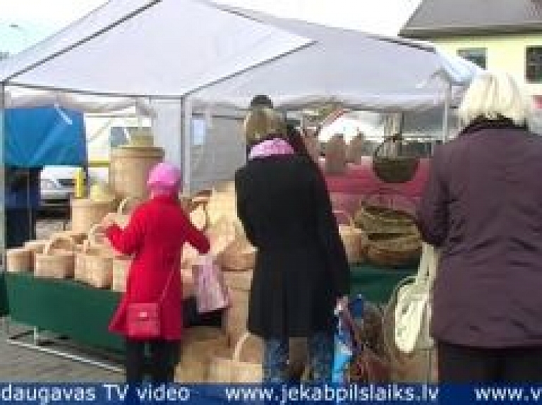 Vidusdaugavas TV: Jēkabpils pilsētas pašvaldība pamazām sakārto ielu tirdzniecības jomu