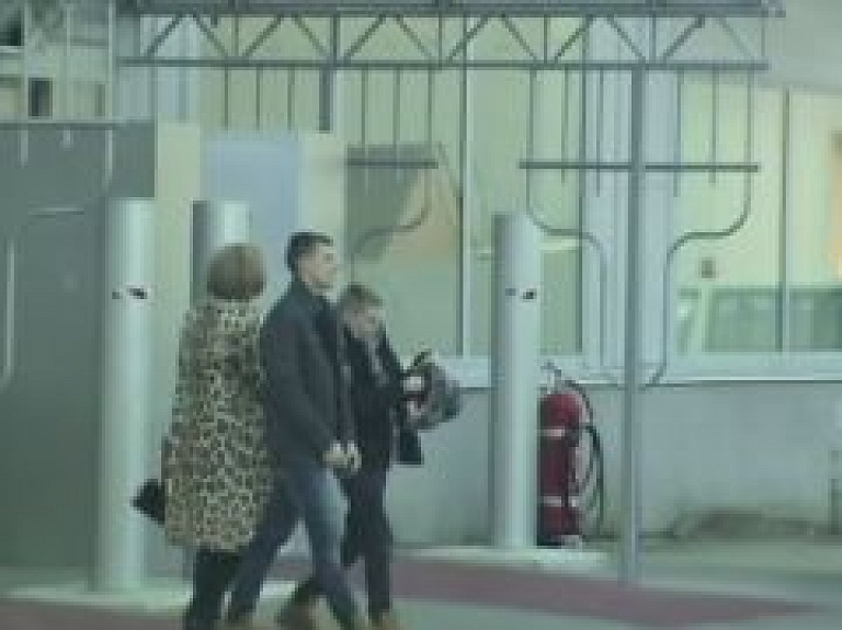 Gulbenieši internetā izplatītajā video atpazinuši Sudrabas brāļa bērnus