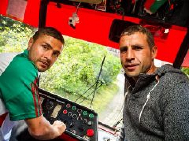 Futbola klubam "Liepāja" tagad ir savs tramvajs