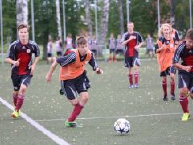 LMT Futbola akadēmijas talantu skates programmu Staicelē noslēdz U-14 futbolisti