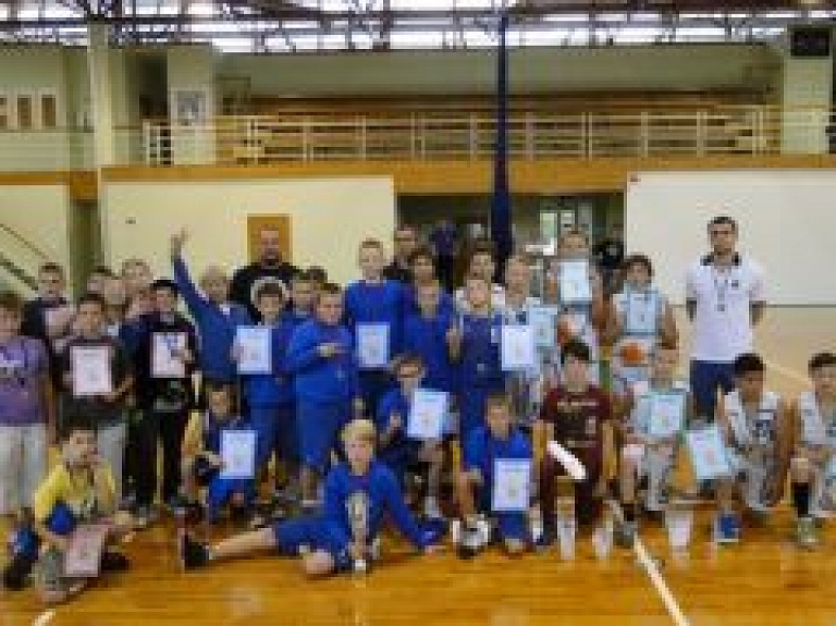 Basketbola turnīrā – Līvānu junioriem 1.vieta