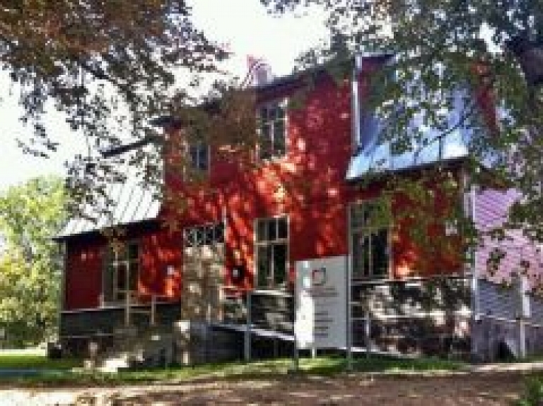 Madonā durvis vērusi Dr.Kristapa Vidža zobārstniecība