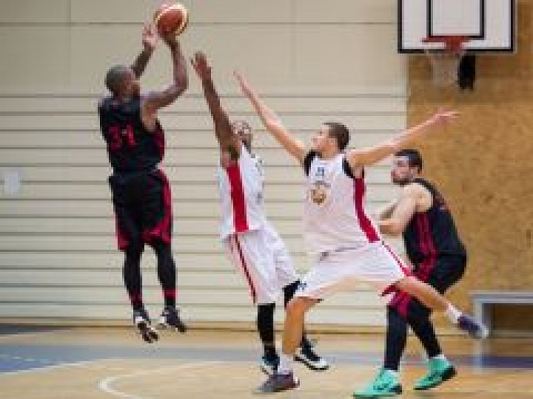 Basketbola klubs "Jēkabpils" debijas mačā uzvar "Juventus"