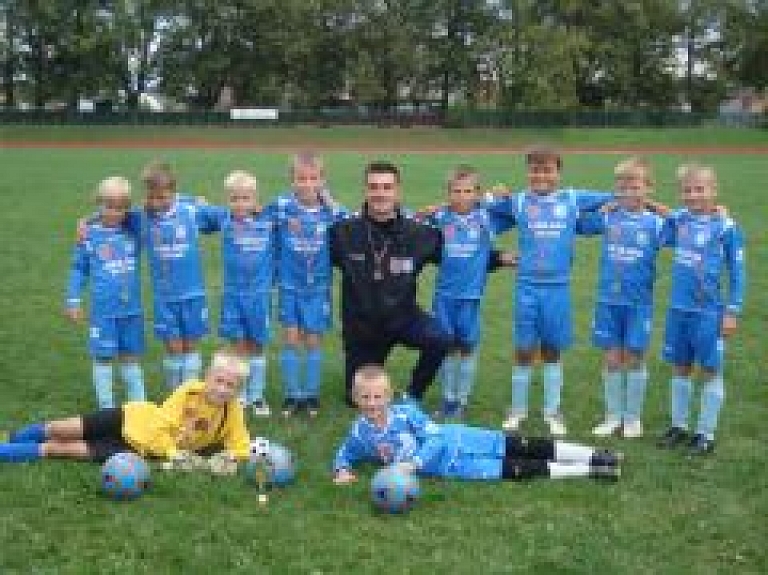 Krāslavas jaunie futbolisti vasaru noslēdz ar labiem sasniegumiem