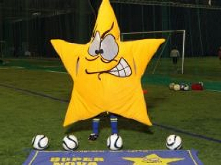 Sporta klubs "Super Nova" aicina pieteikt bērnus futbola komandā