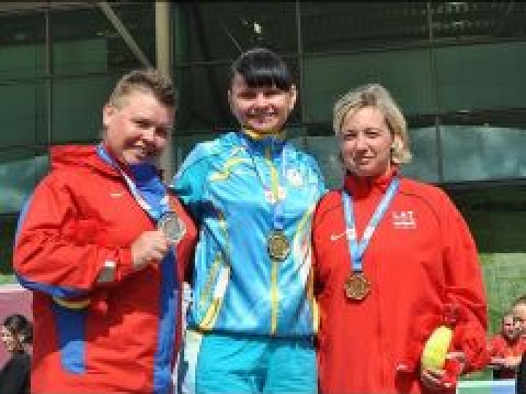 Latvijas paralimpiskā izlase no Eiropas čempionāta vieglatlētikā atgriežas ar divām zelta un vienu bronzas medaļu