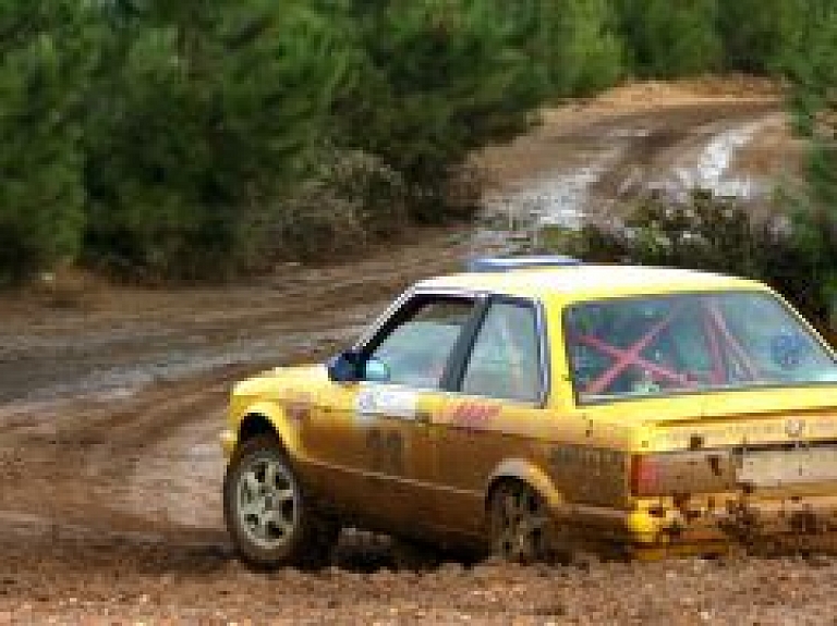 Smiltenē noskaidroti pirmie šā gada Latvijas autokrosa čempioni