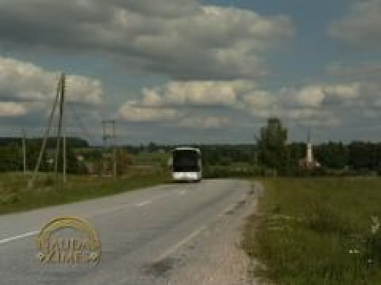 Naudas zīmes: slikto ceļu dēļ Liepājas vietā izvēlas Klaipēdas ostu (video)