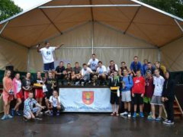 Noskaidroti Rūjienas strītbola vasaras 2014 čempioni