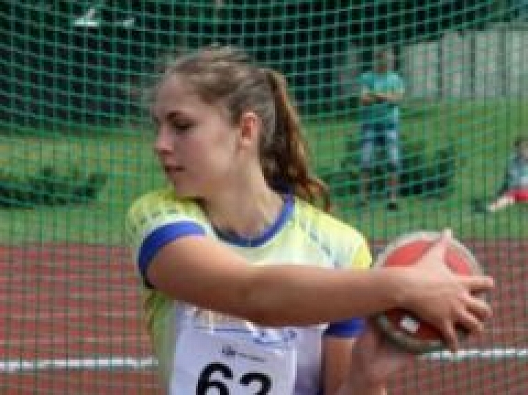 Valmieras Bērnu sporta skolas vieglatlēti pārstāv Latvijas izlasi.