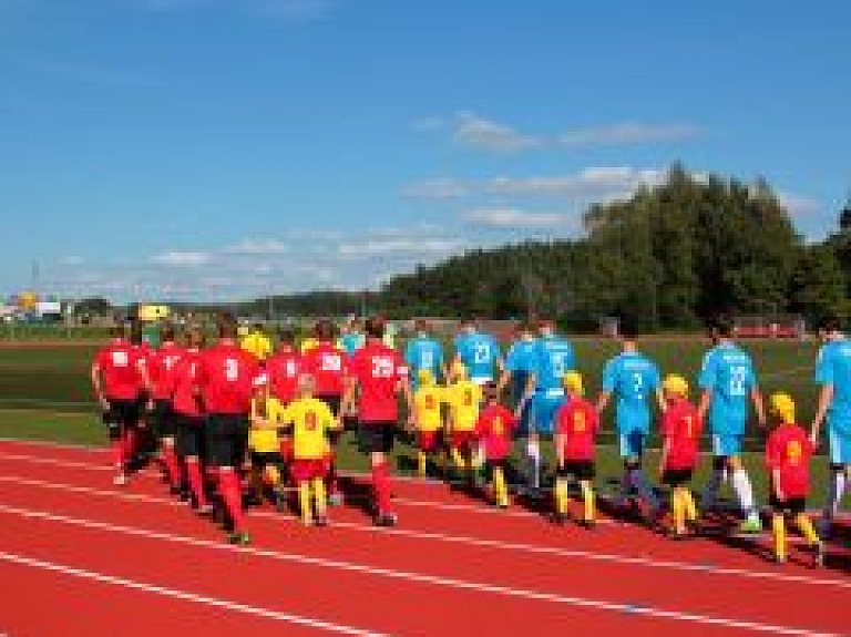 "Smiltenei/ BJSS" mājas spēlē kaujiniecisks neizšķirts pret SFK "United"