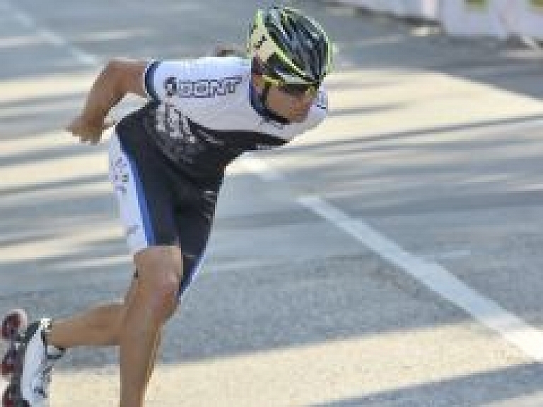 Jūrmalas skrituļslidošanas festivālā uzvar igaunis Kerts Keskpaiks