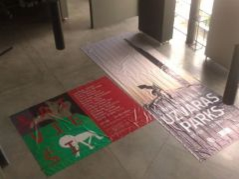 Izstāde "Latvieši. Mīti un konteksti" apskata nacionālās identitātes jautājums