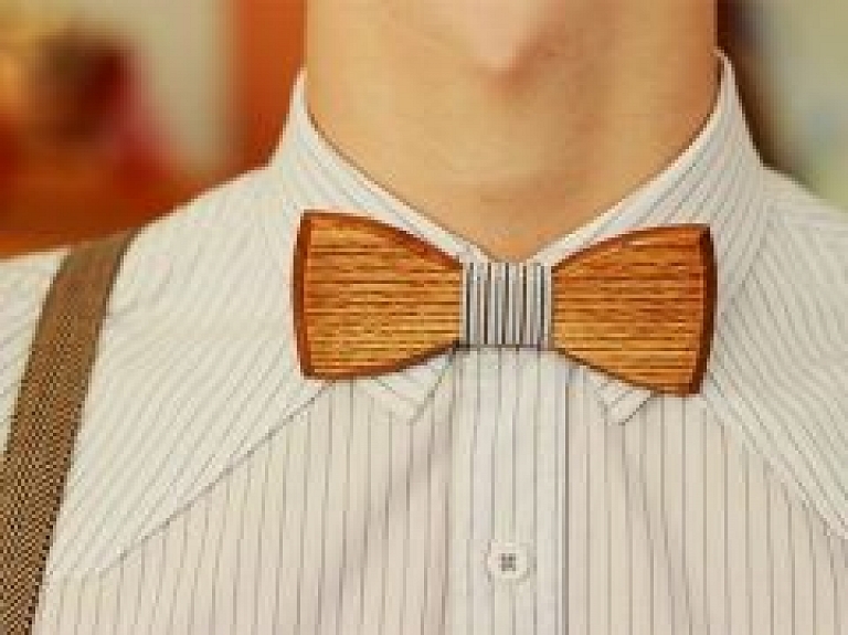 "Garage Wooden Bow Ties" no Jelgavas gatavi startam Eiropas Skolēnu mācību uzņēmumu finālā