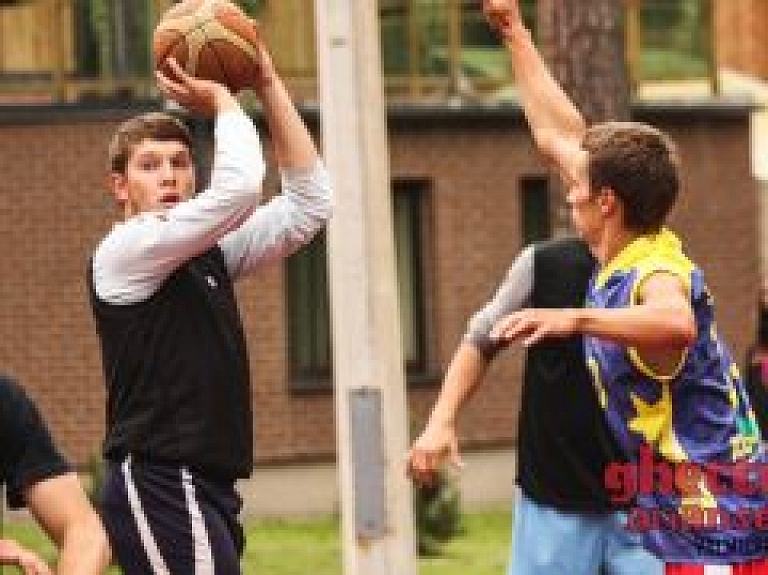 Valmierā notiks basketbola un florbola turnīri