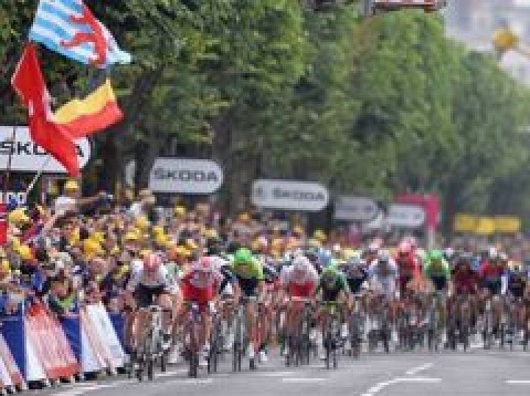 Smukulis pirms Tour de France pēdējās nedēļas jūtas labi