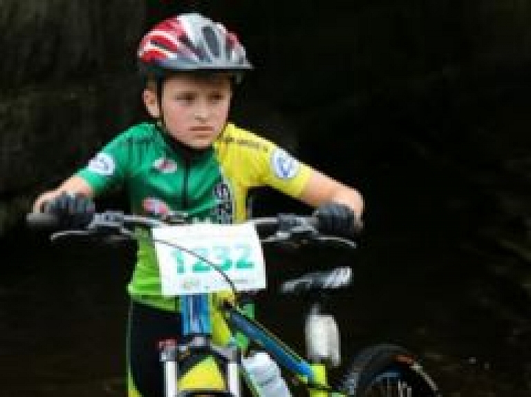Smiltenes riteņbraucējiem godalgas Vivus.lv MTB maratona posmā