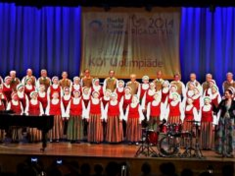Video: Jelgavas novada koris "Gaisma" Pasaules koru olimpiādē