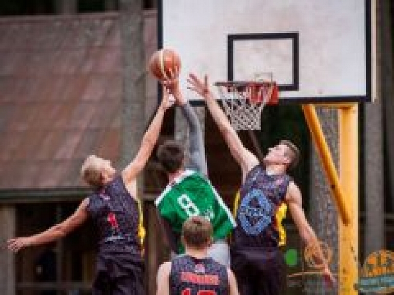 Vasaras līga basketbolā uzņem apgriezienus