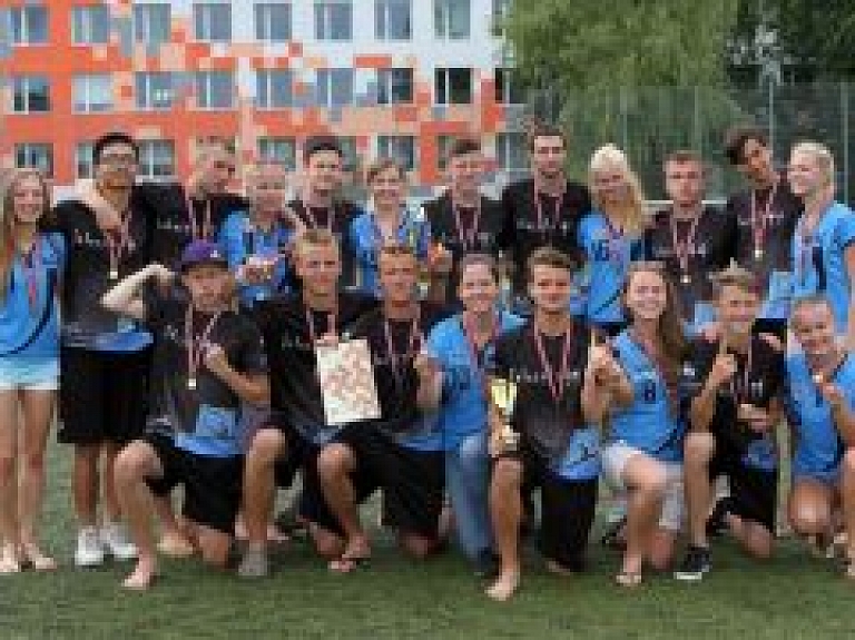 Latvijas frisbija čempionātā dominē Salaspils frisbija kluba komandas