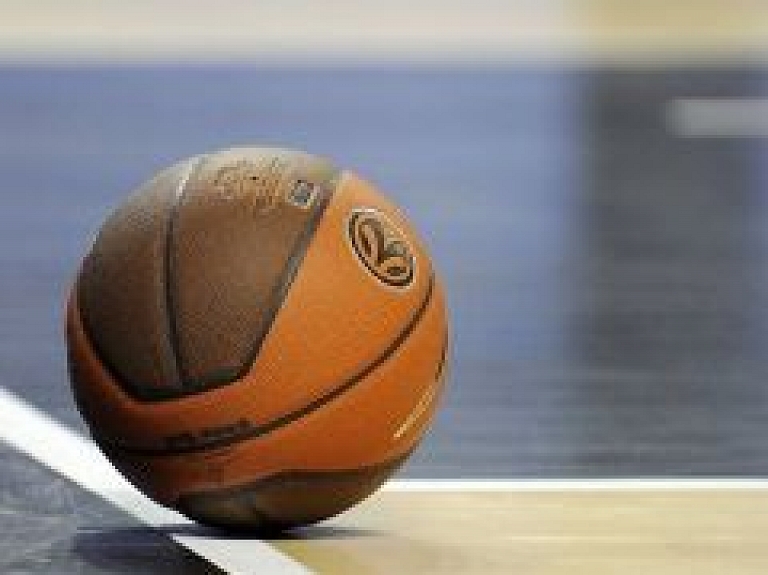 Viesi no Amerikas Rūjienā mācīs basketbolu un angļu valodu