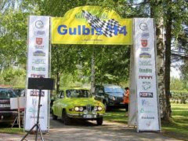 Rallijsprintā "Gulbis" uzvar Svilis un Pūķis