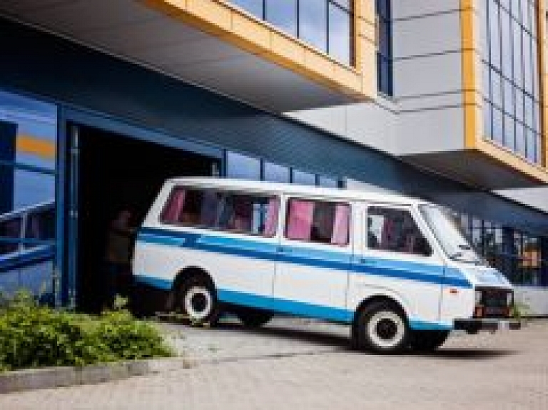 Startēs vēsturisks autobrauciens pa hercogistes pilsētām