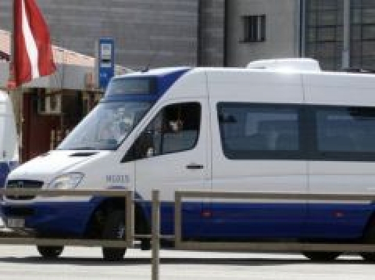 Rīdziniekus apmierina minibusu pakalpojumi